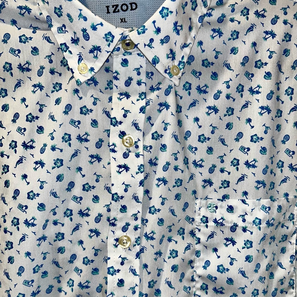 IZOD Men’s pattern button down XL Extra Large